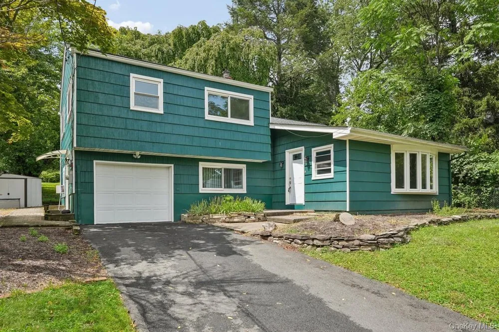 82 Stephens Road Tappan, NY 10983