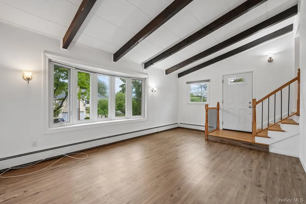 82 Stephens Road Tappan, NY 10983