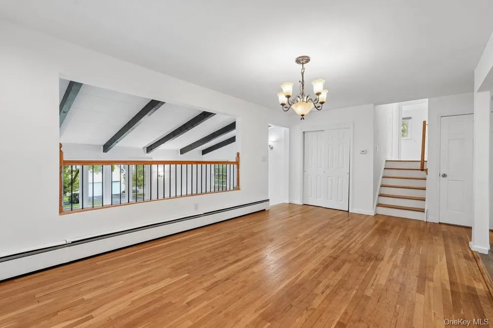 82 Stephens Road Tappan, NY 10983
