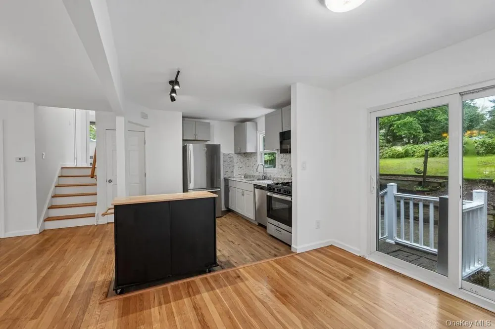 82 Stephens Road Tappan, NY 10983
