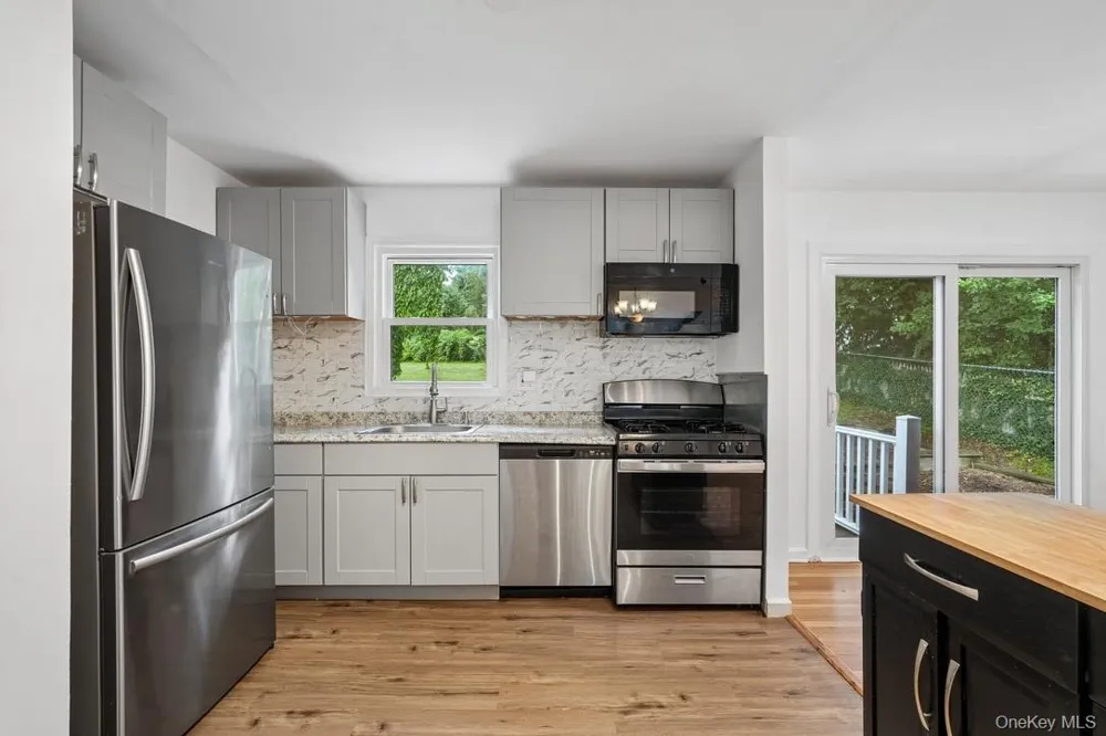 82 Stephens Road Tappan, NY 10983