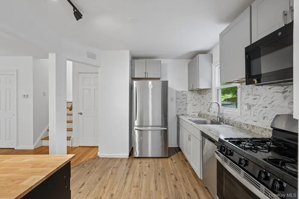 82 Stephens Road Tappan, NY 10983