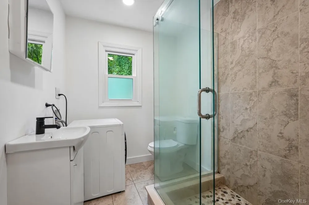 82 Stephens Road Tappan, NY 10983