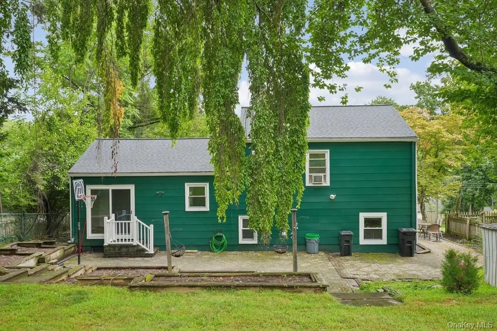 82 Stephens Road Tappan, NY 10983