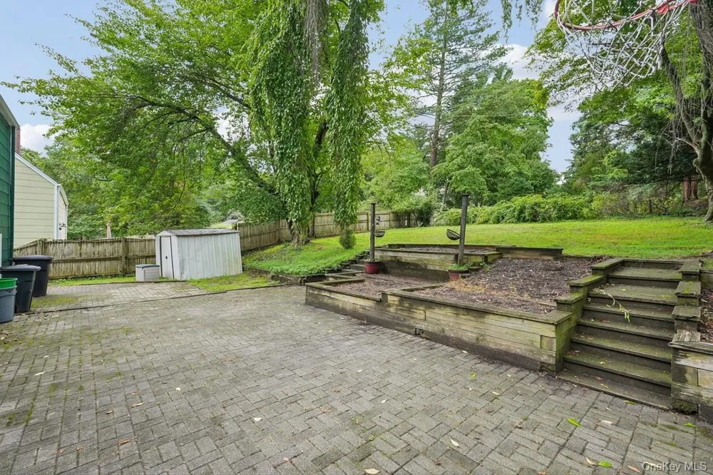 82 Stephens Road Tappan, NY 10983