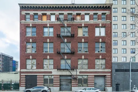 5 Canal Place