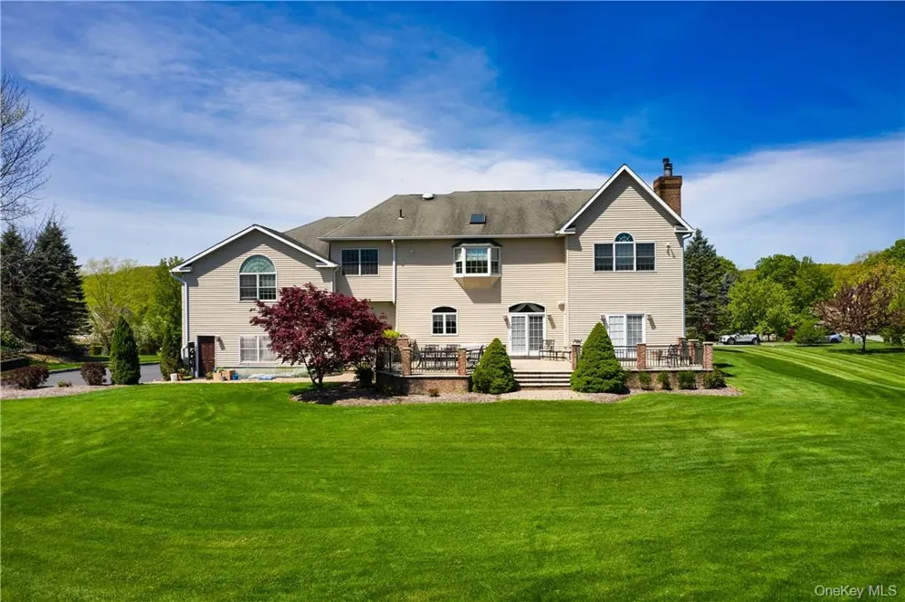 17 Constitution Court Tuxedo Park, NY 10987