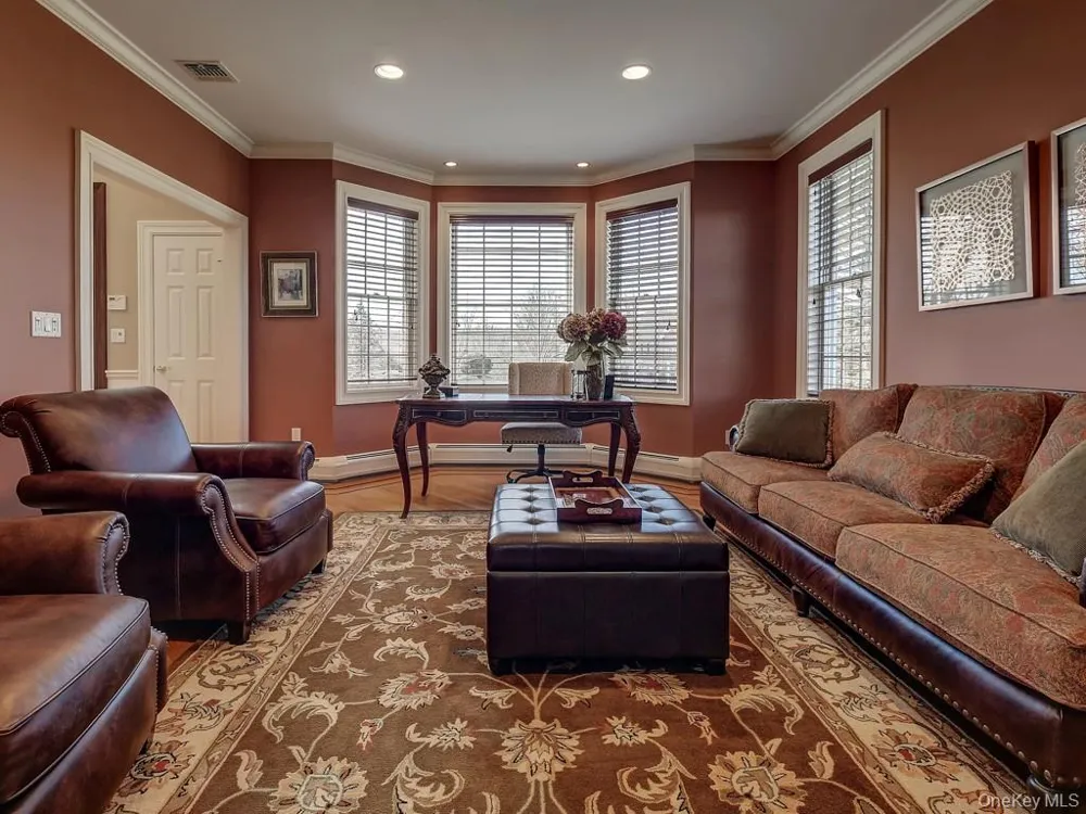 17 Constitution Court Tuxedo Park, NY 10987