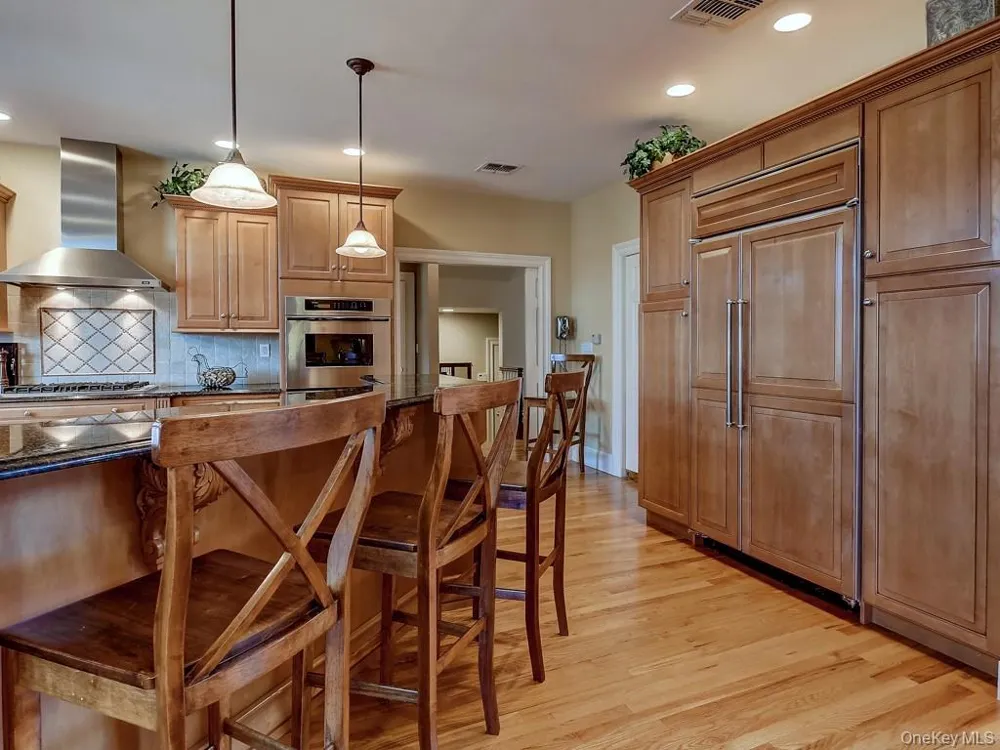 17 Constitution Court Tuxedo Park, NY 10987