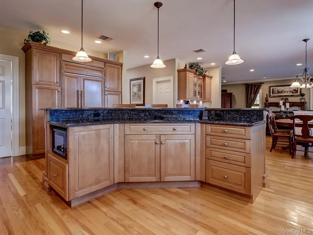 17 Constitution Court Tuxedo Park, NY 10987