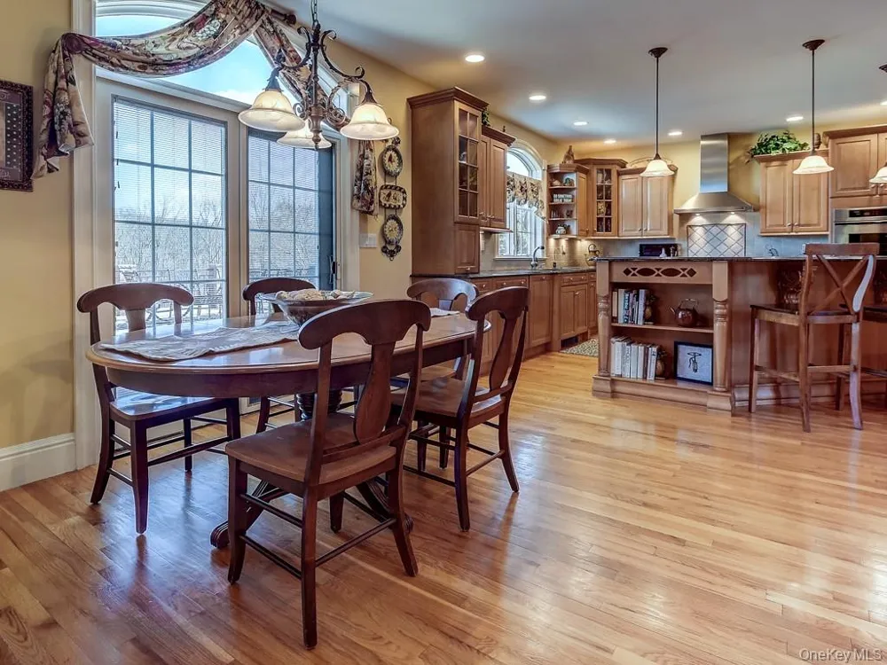17 Constitution Court Tuxedo Park, NY 10987
