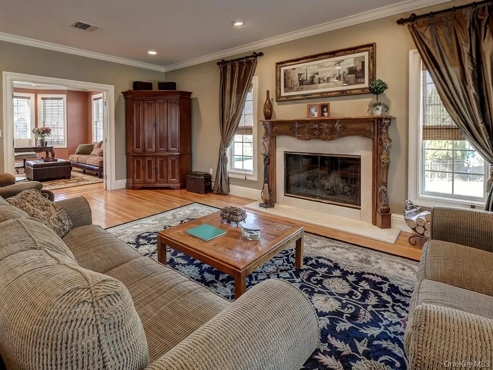 17 Constitution Court Tuxedo Park, NY 10987