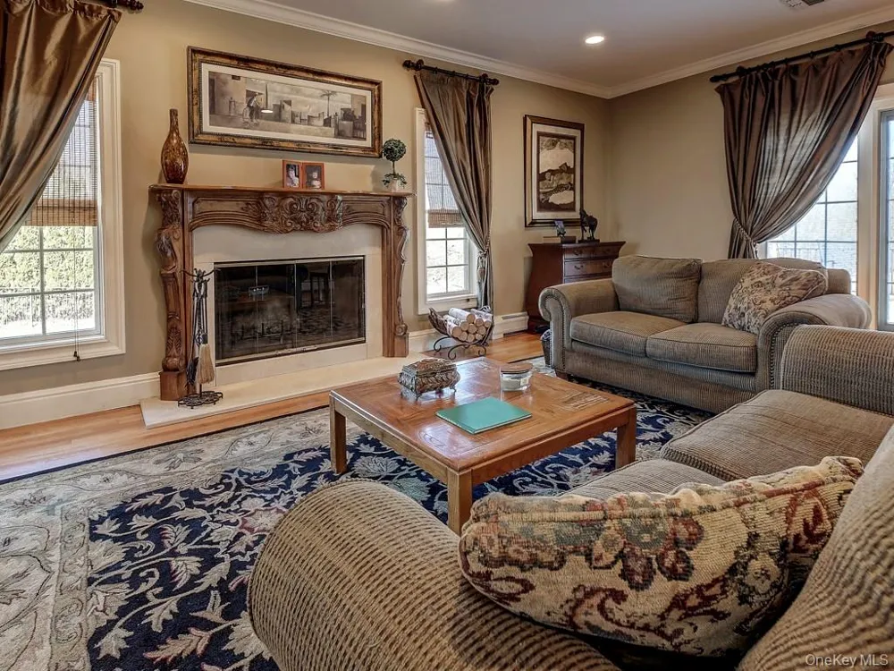 17 Constitution Court Tuxedo Park, NY 10987