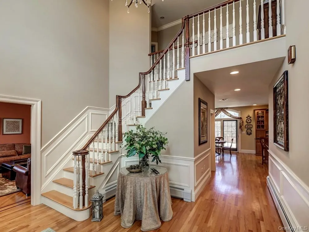 17 Constitution Court Tuxedo Park, NY 10987