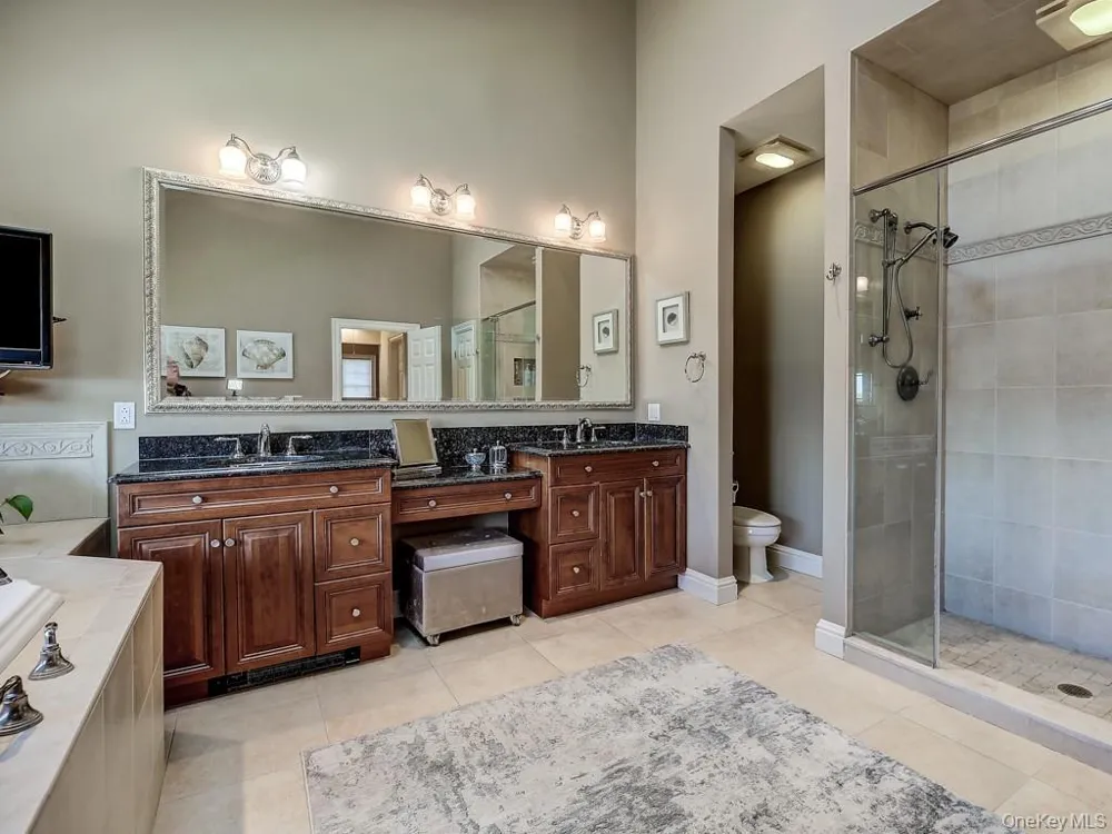 17 Constitution Court Tuxedo Park, NY 10987