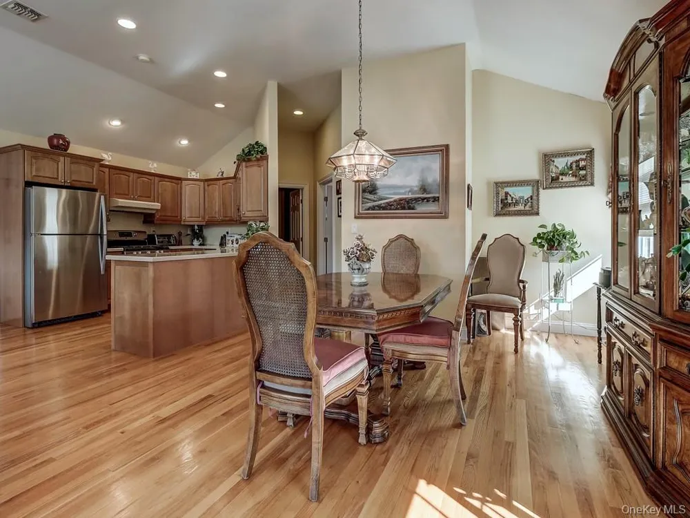 17 Constitution Court Tuxedo Park, NY 10987