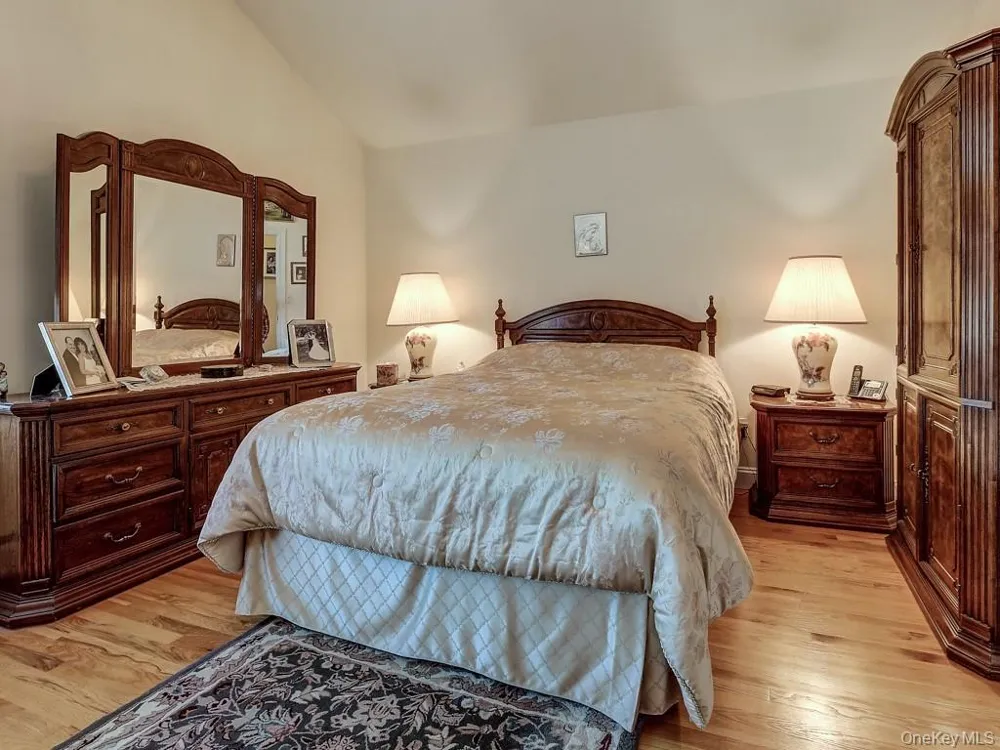17 Constitution Court Tuxedo Park, NY 10987