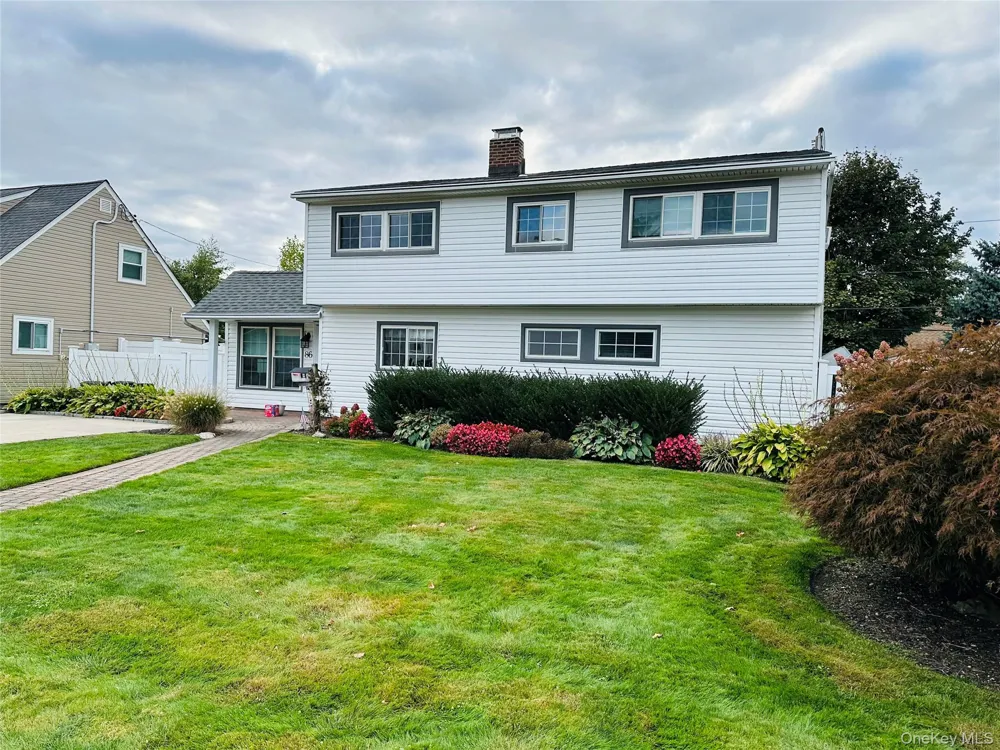 86 Shepherd Lane Levittown, NY 11756