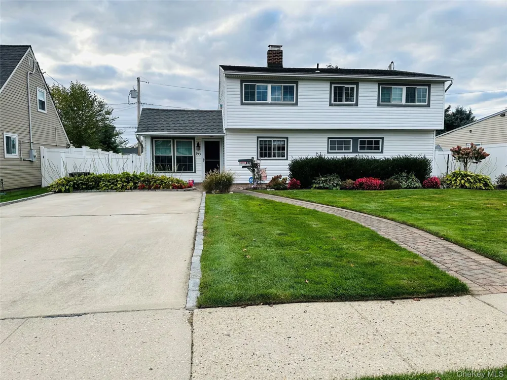 86 Shepherd Lane Levittown, NY 11756