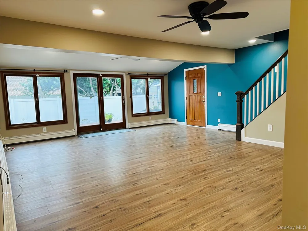 86 Shepherd Lane Levittown, NY 11756