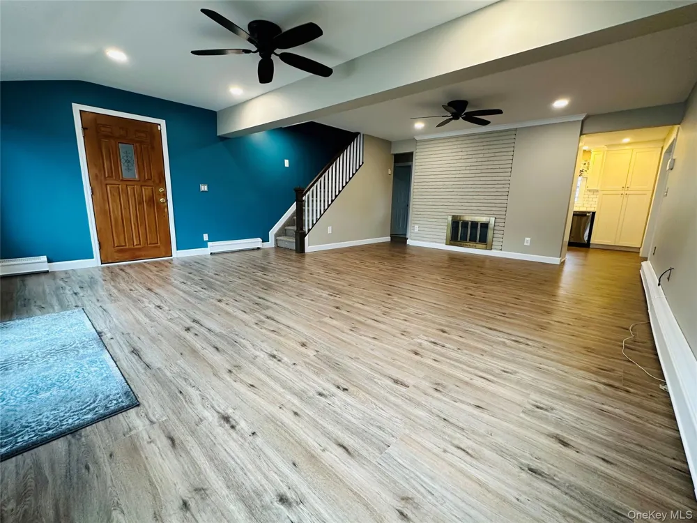 86 Shepherd Lane Levittown, NY 11756