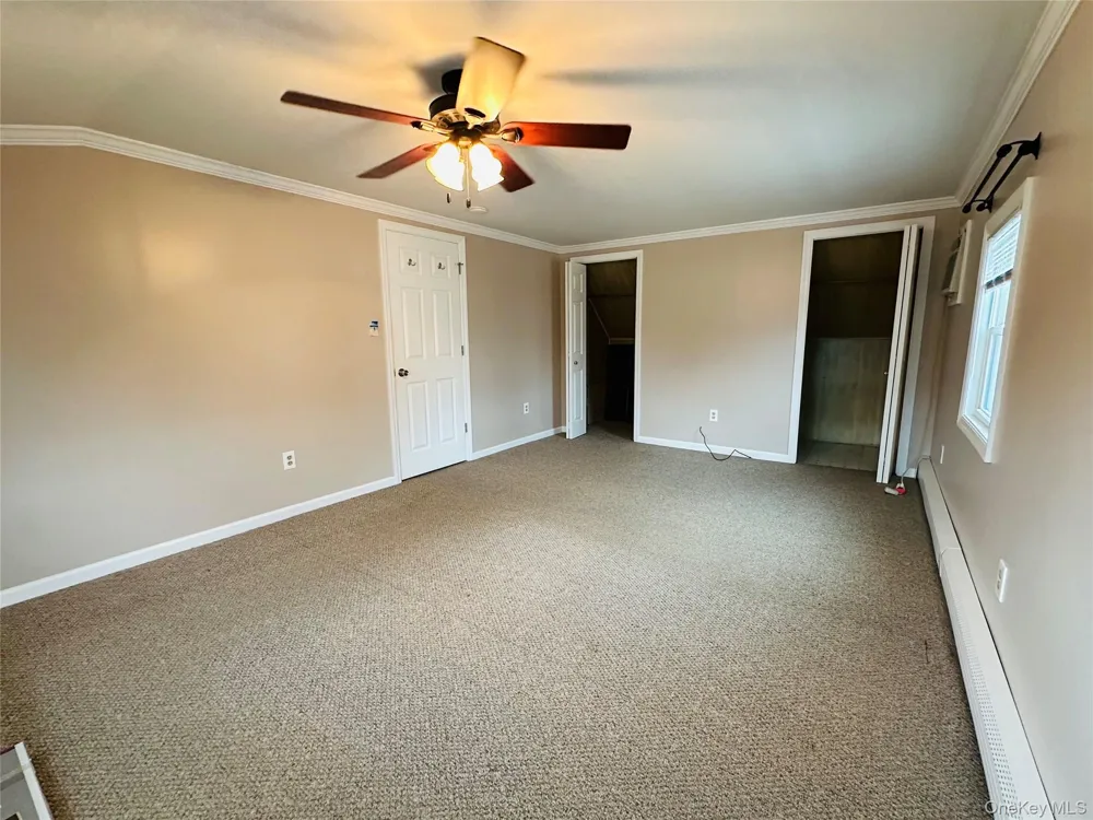 86 Shepherd Lane Levittown, NY 11756