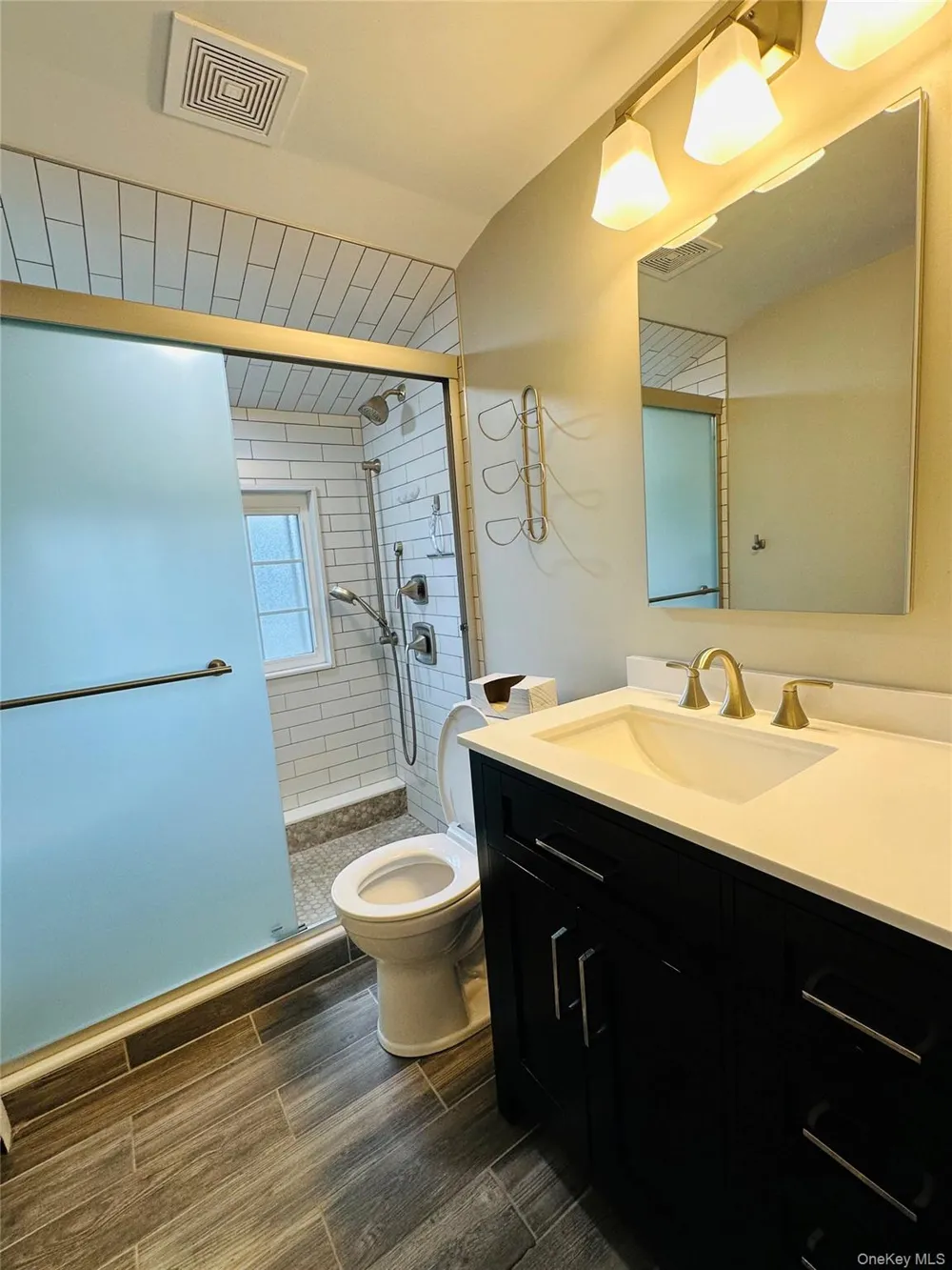 86 Shepherd Lane Levittown, NY 11756