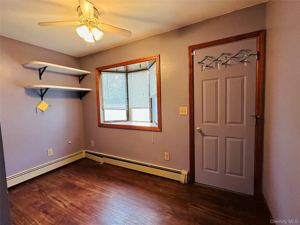 86 Shepherd Lane Levittown, NY 11756