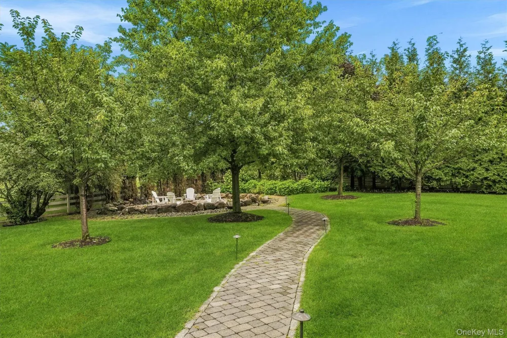 3 Canterbury Lane Warwick, NY 10990