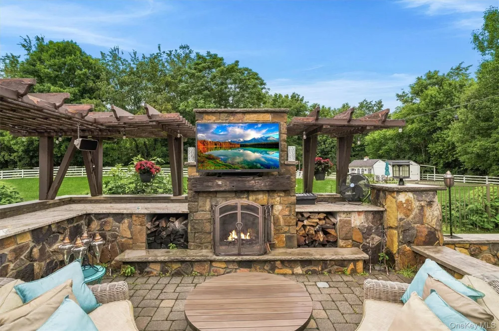 3 Canterbury Lane Warwick, NY 10990