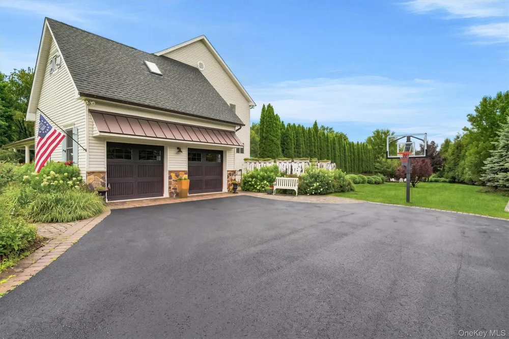 3 Canterbury Lane Warwick, NY 10990