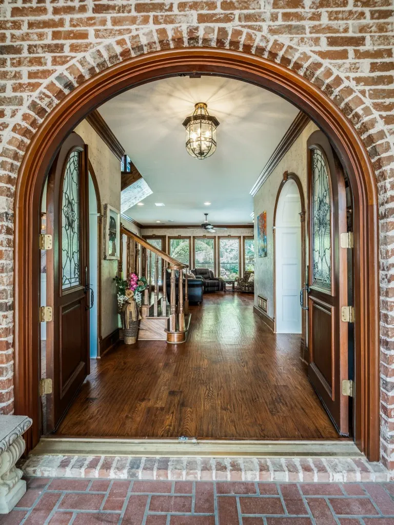 100 Bentwood Court Denton, TX 76210