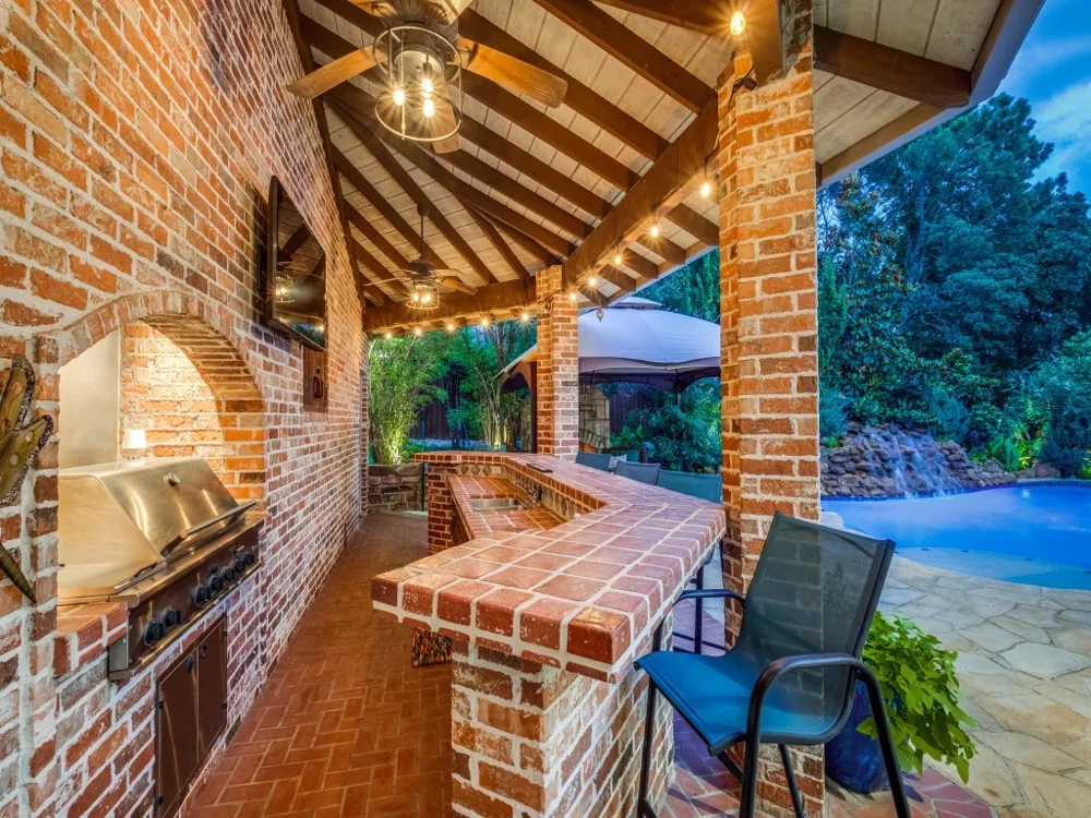 100 Bentwood Court Denton, TX 76210