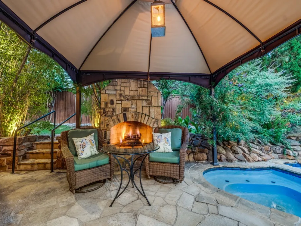 100 Bentwood Court Denton, TX 76210