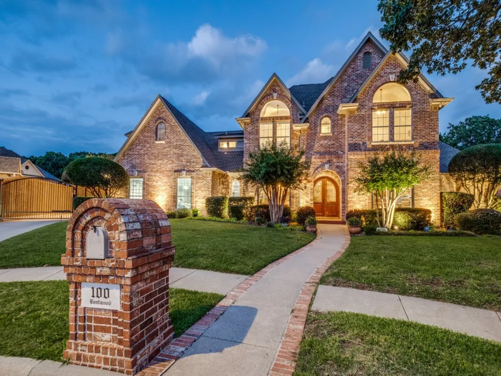100 Bentwood Court Denton, TX 76210