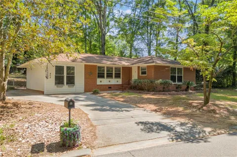 402 Woodland Road