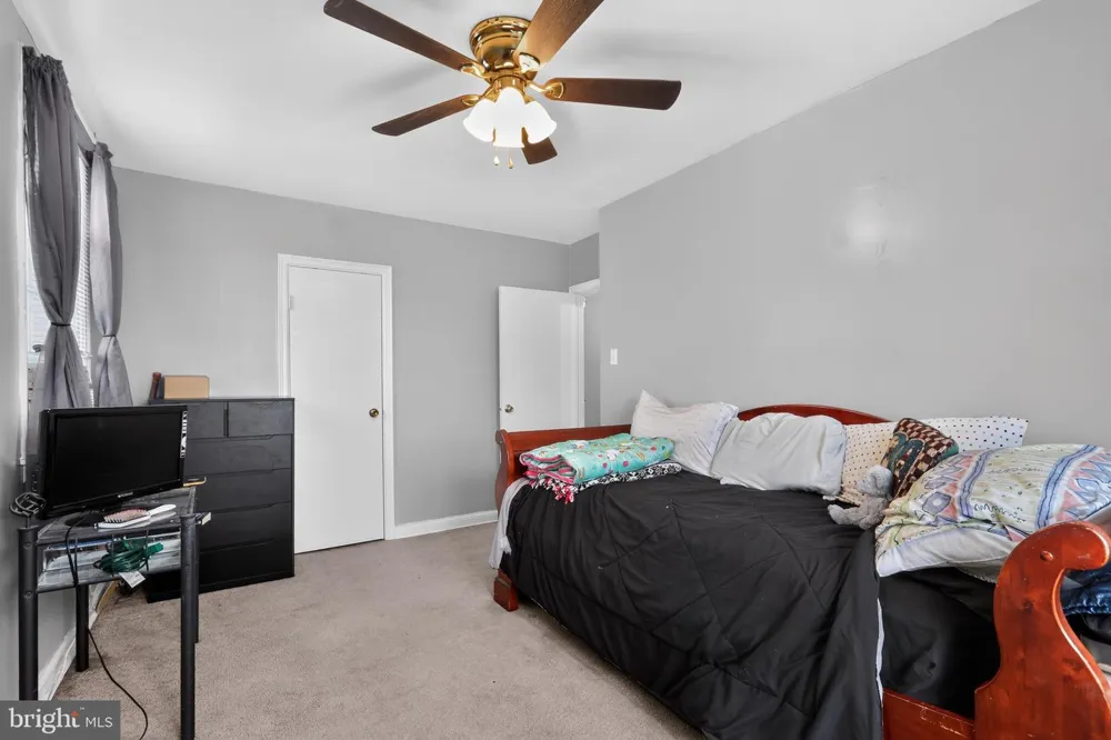 2003 OAKMONT STREET Philadelphia, PA 19152