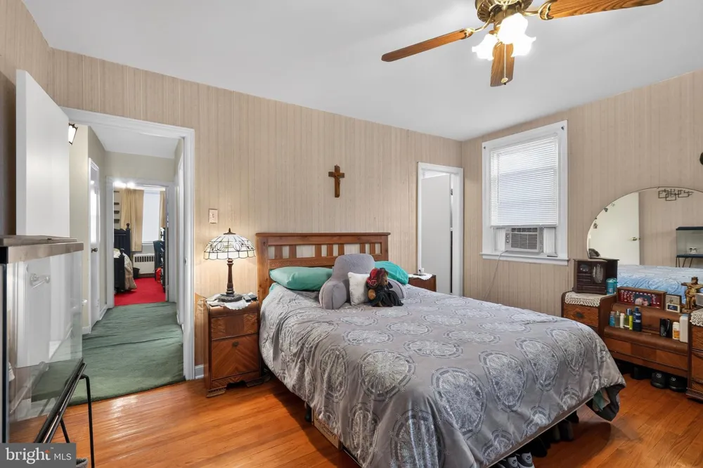 2003 OAKMONT STREET Philadelphia, PA 19152