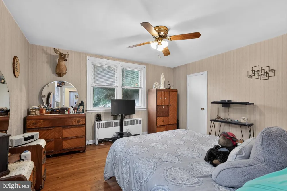 2003 OAKMONT STREET Philadelphia, PA 19152