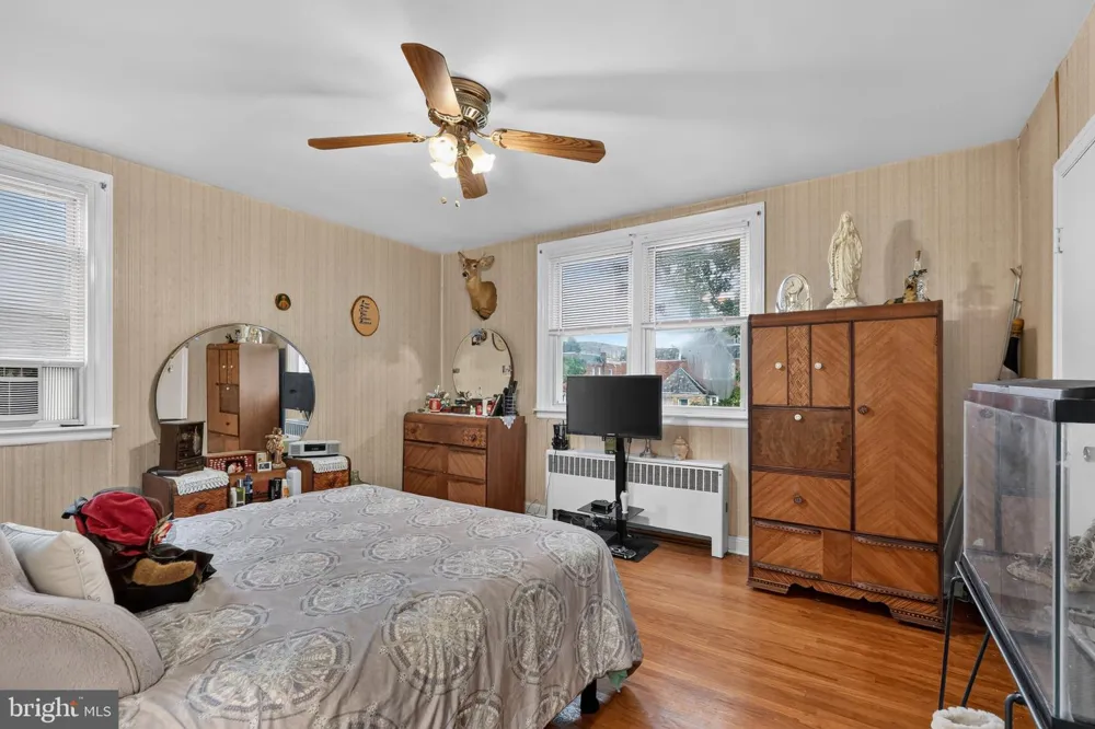 2003 OAKMONT STREET Philadelphia, PA 19152