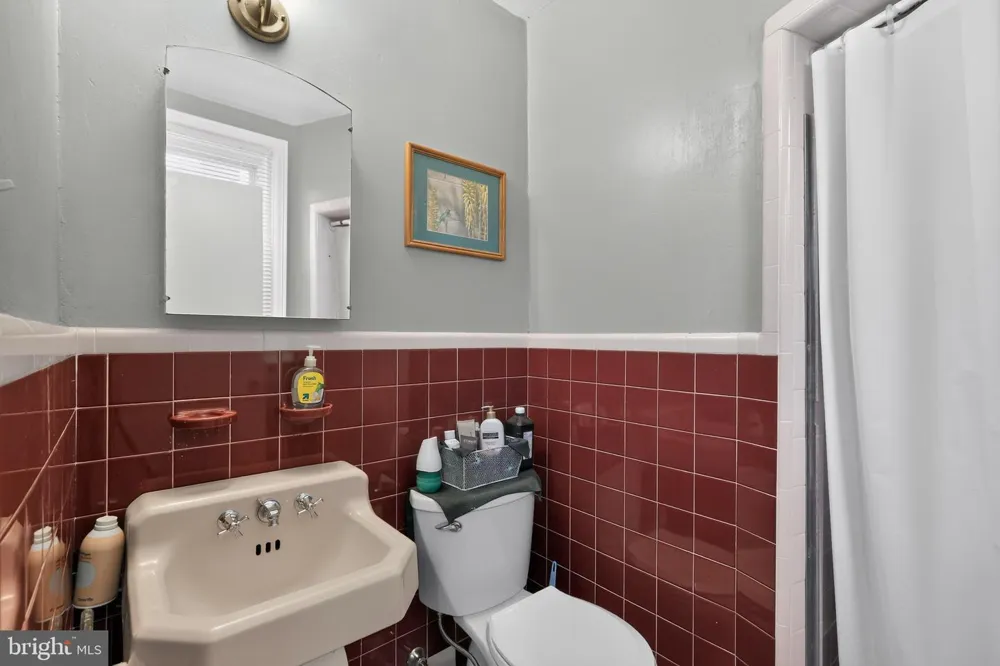 2003 OAKMONT STREET Philadelphia, PA 19152