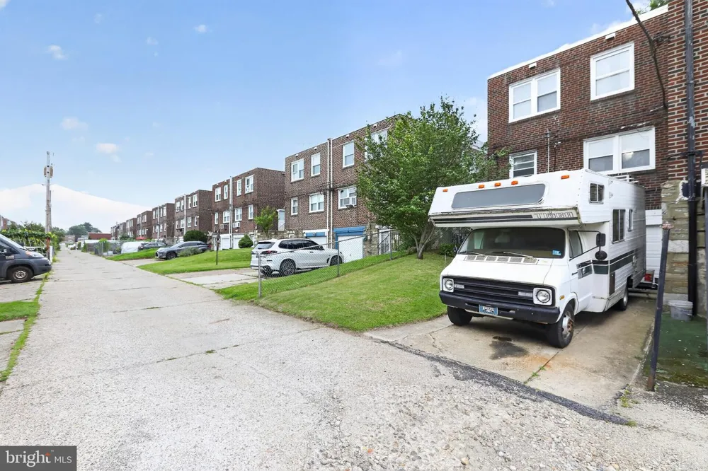 2003 OAKMONT STREET Philadelphia, PA 19152