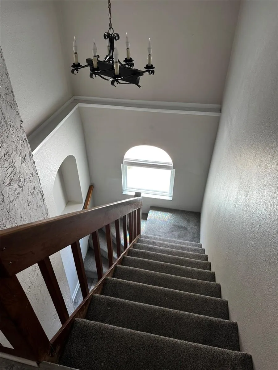 30 KREAMER AVENUE Tarpon Springs, FL 34689