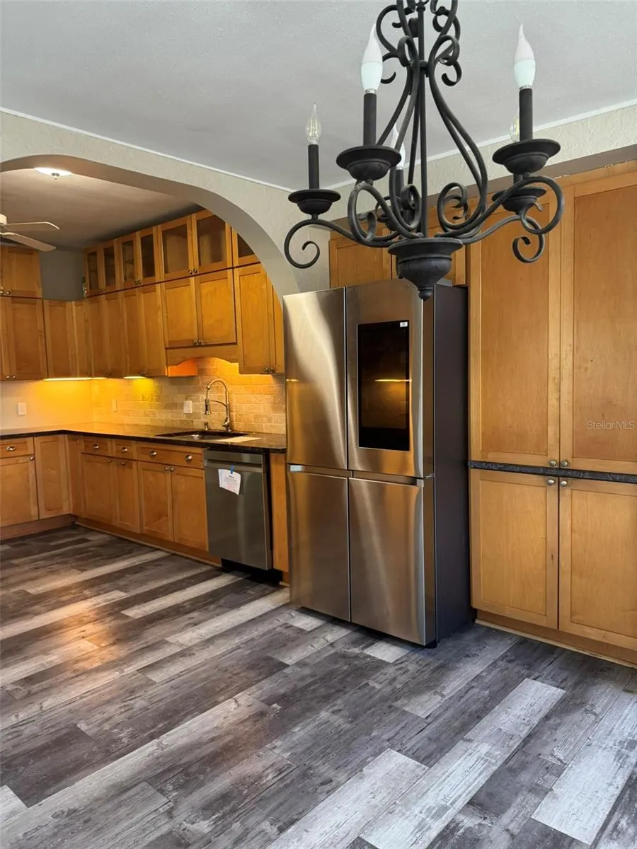30 KREAMER AVENUE Tarpon Springs, FL 34689