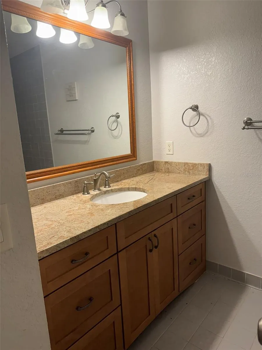 30 KREAMER AVENUE Tarpon Springs, FL 34689
