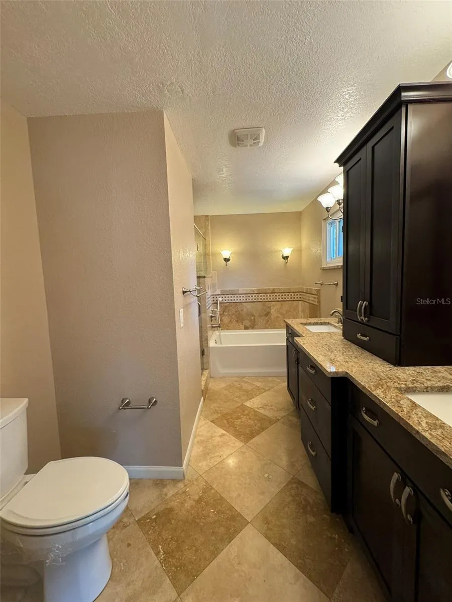 30 KREAMER AVENUE Tarpon Springs, FL 34689