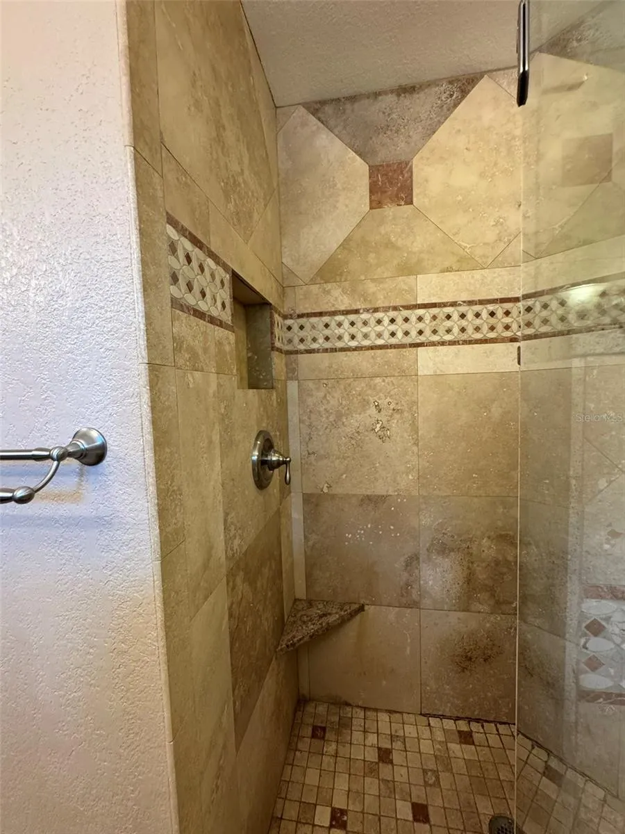 30 KREAMER AVENUE Tarpon Springs, FL 34689
