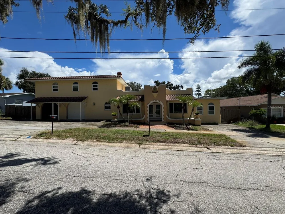 30 KREAMER AVENUE Tarpon Springs, FL 34689