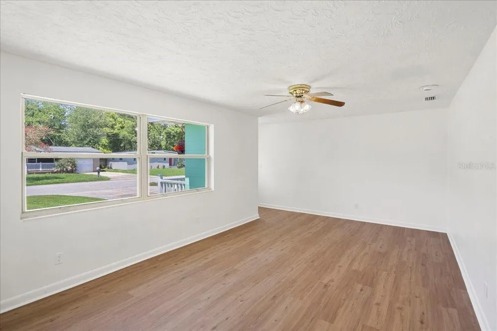 2125 W LOU DRIVE Jacksonville, FL 32216