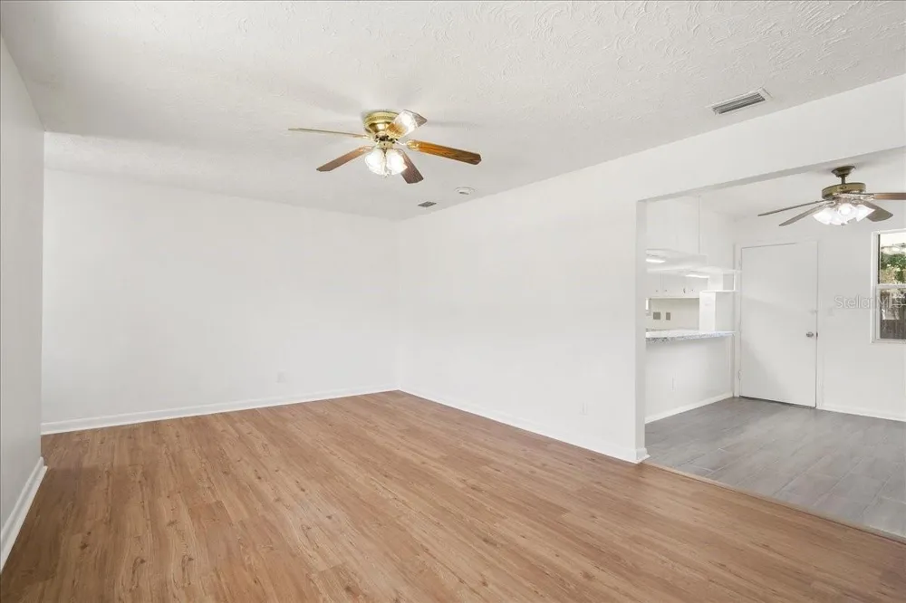 2125 W LOU DRIVE Jacksonville, FL 32216